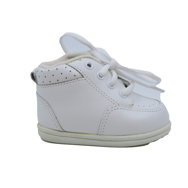 Kid Connection White Shoes 2 Infant 