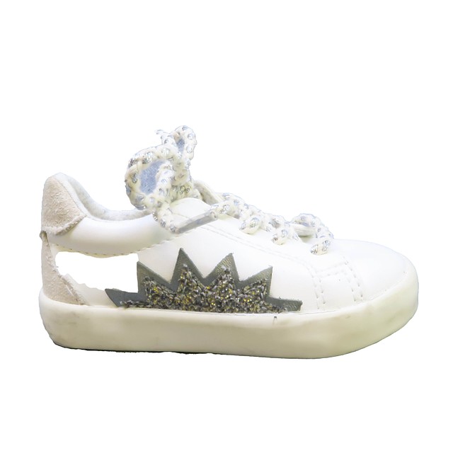 Zara White | Silver Sneakers 4 Infant 