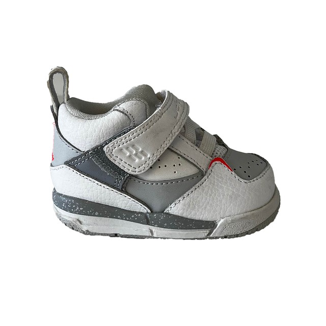 Air Jordan White | Gray Sneakers 3 Infant 